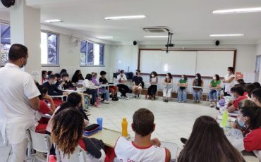 Visita de alguns ex alunos/2021 – 3ª Série