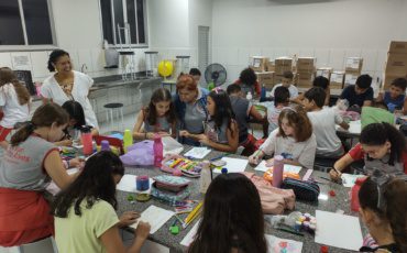 Confecção de Cartões Dia das Mães