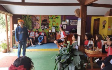 Ensino Médio nas montanhas capixabas – Apiário Florin