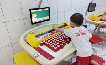 Mesa Alfabeto – CCA Integral