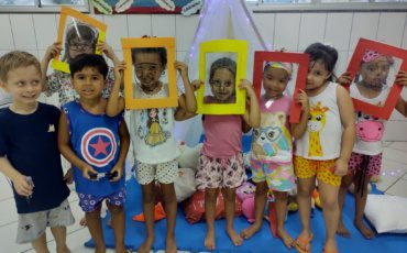 G4 – Pintando o rosto do colega