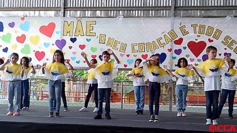 2º Ano A – Apresentação Dia das Mães