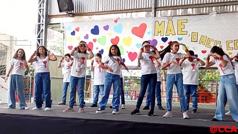 4º Ano A – Apresentação Dia das Mães
