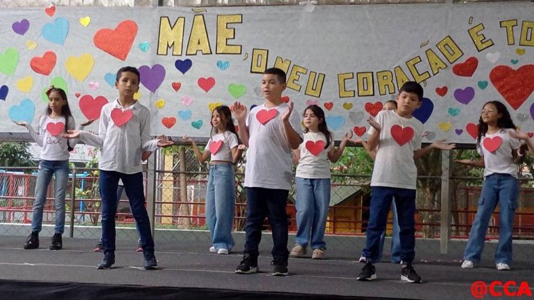 4º Ano B – Apresentação Dia das Mães