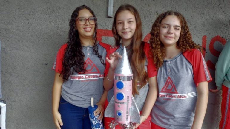 8º Ano – Projeto de Geografia – Foguete