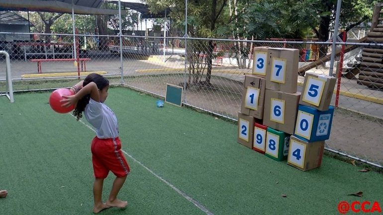 CCA Integral – Jogo com caixas recicladas