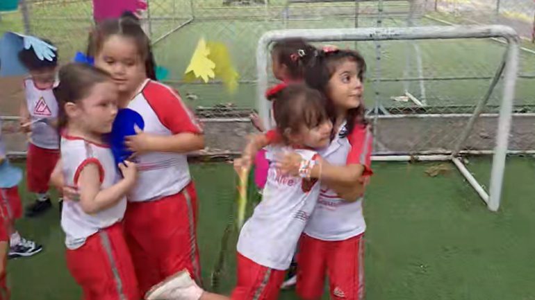 G4 – Abraço Colorido