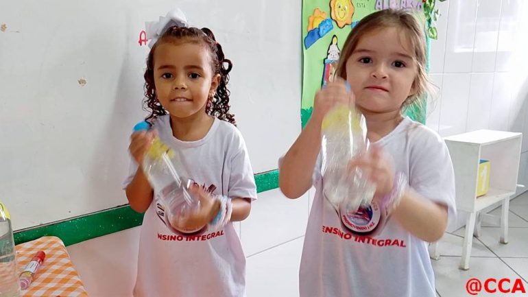 CCA Integral – Garrafa com Letras Dentro